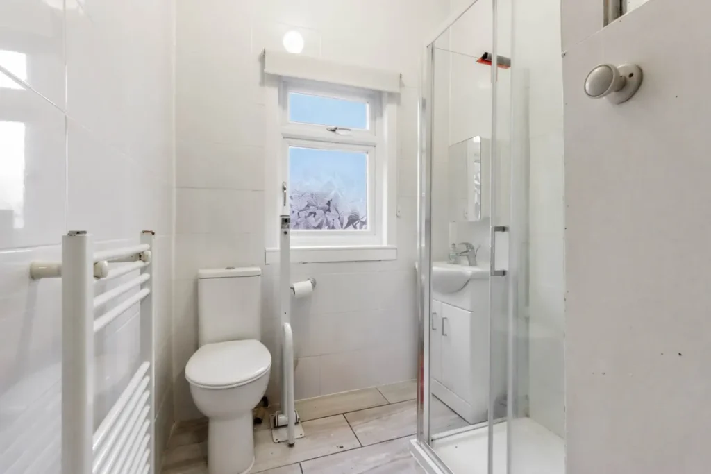 North Finchley, N12