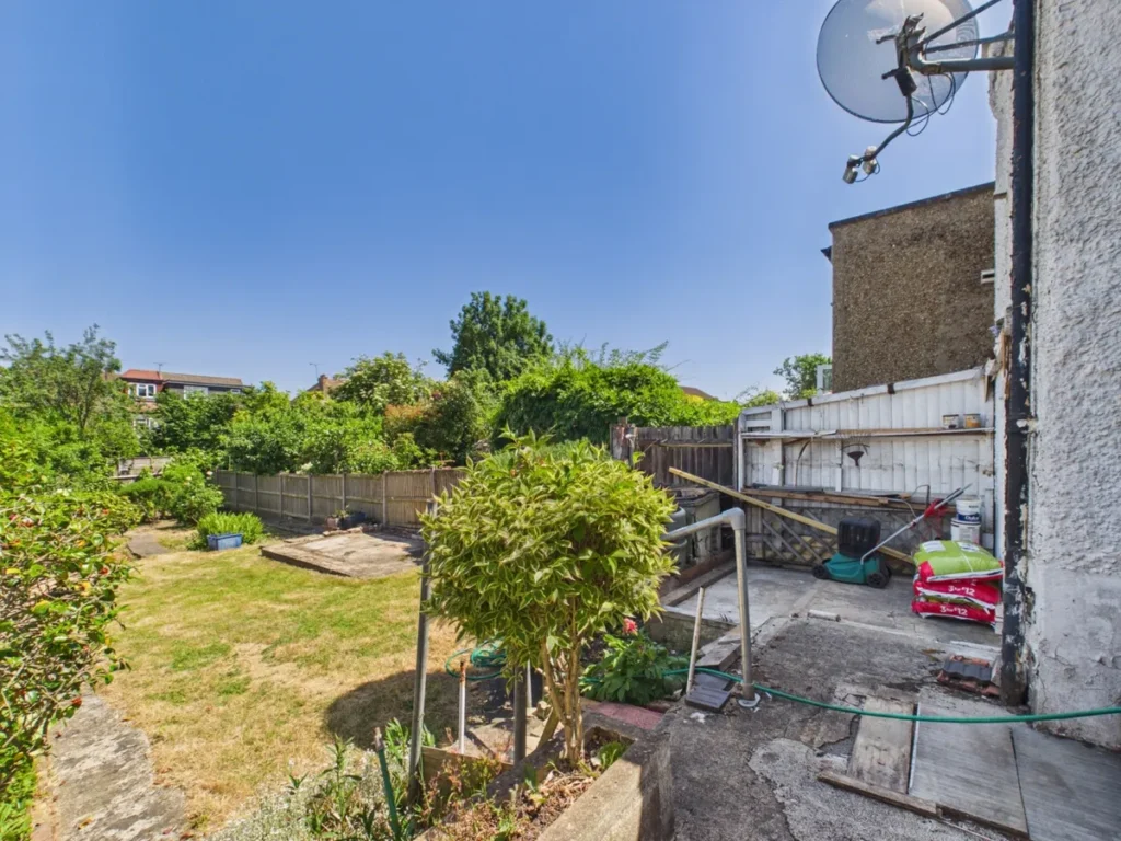 North Finchley, N12