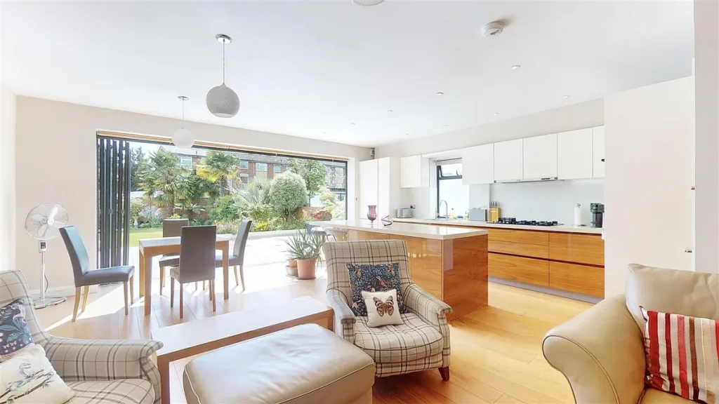 Isleworth, TW7