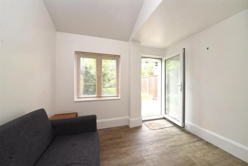 New Southgate, N11