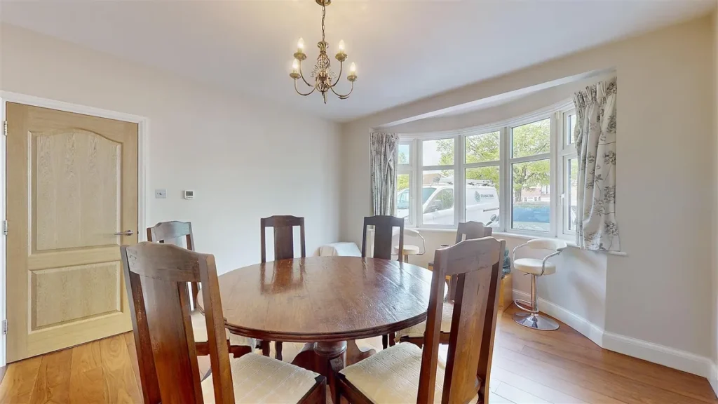 Isleworth, TW7