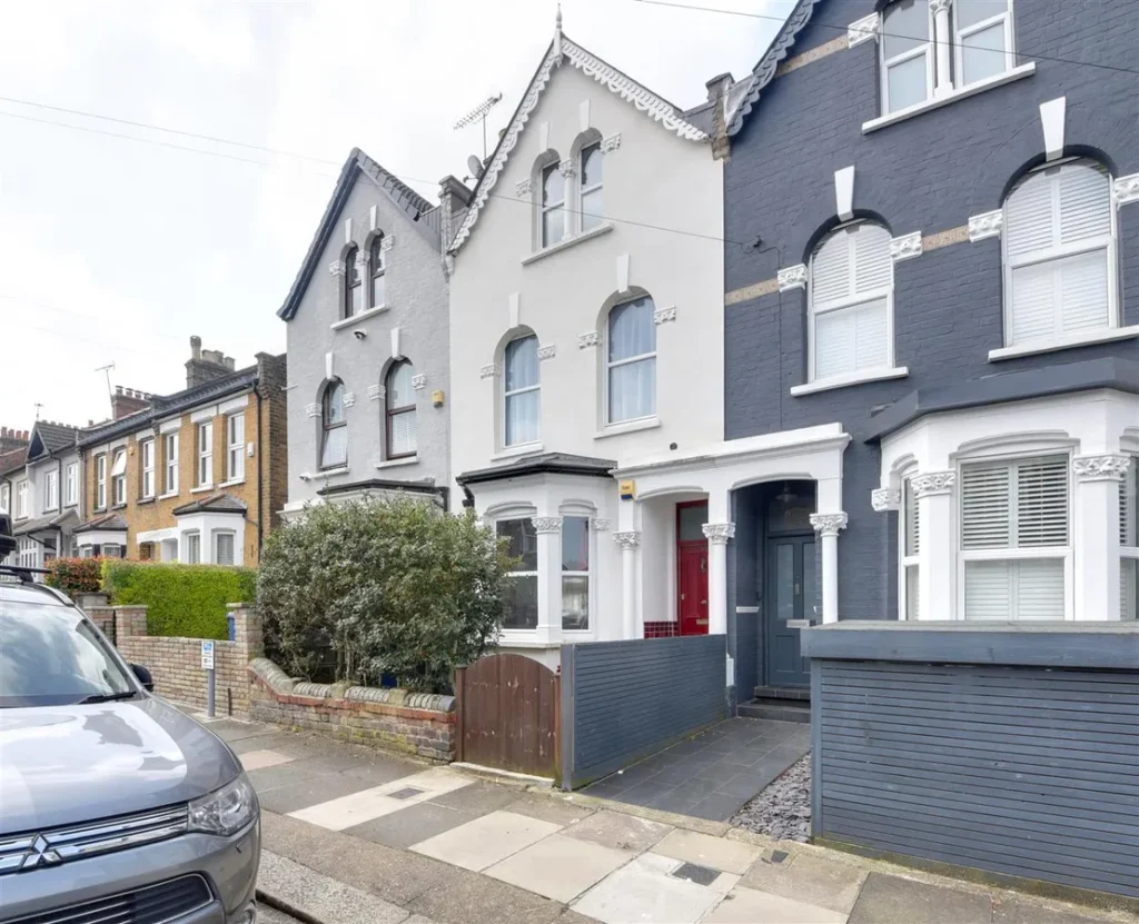 New Southgate, N11