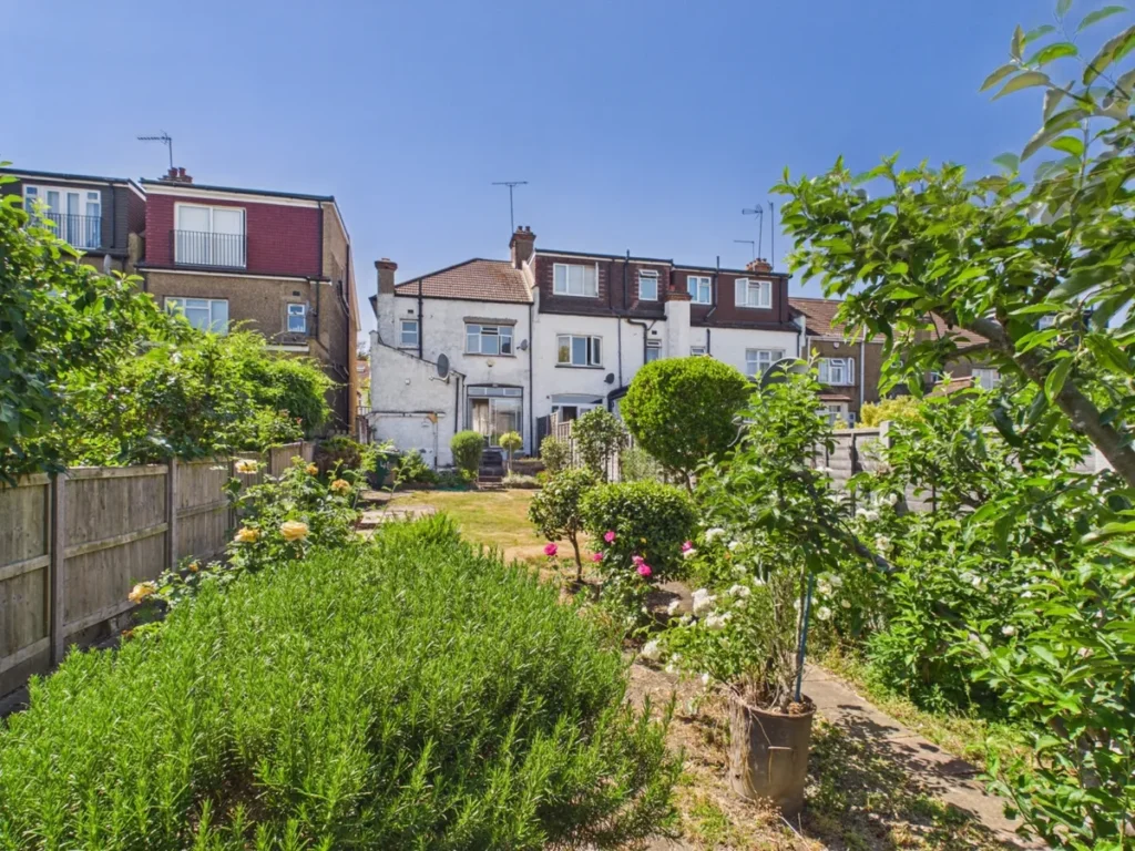North Finchley, N12