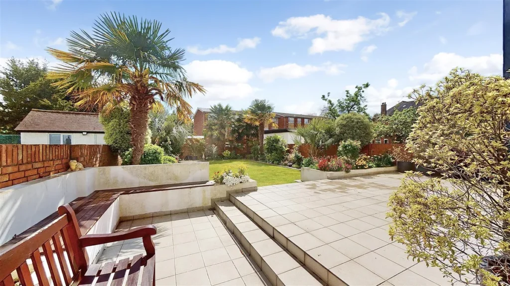 Isleworth, TW7