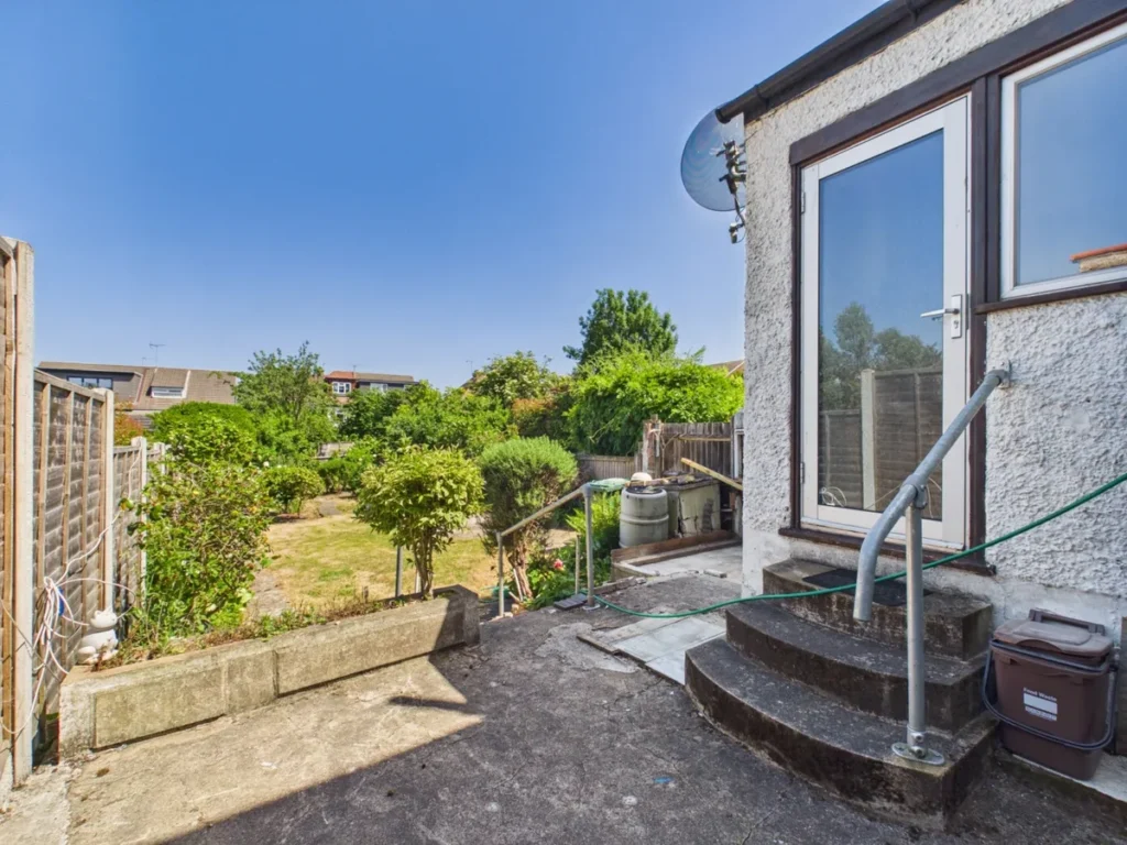 North Finchley, N12