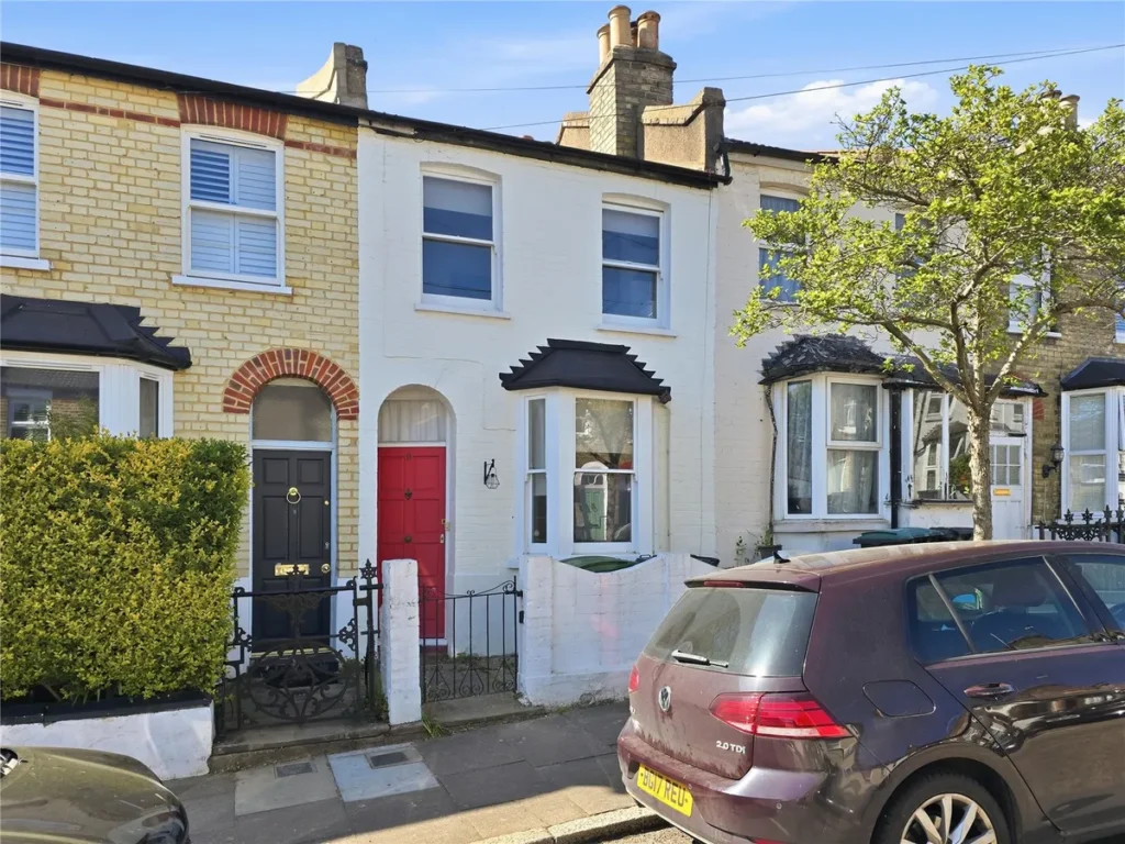Wood Green, N22