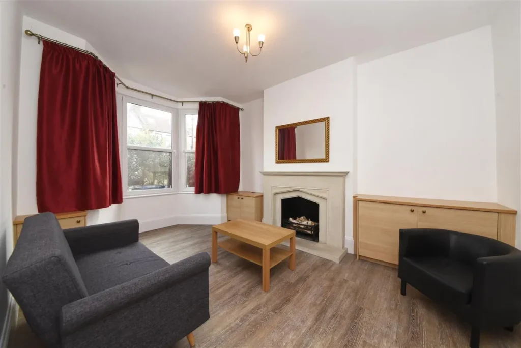 New Southgate, N11