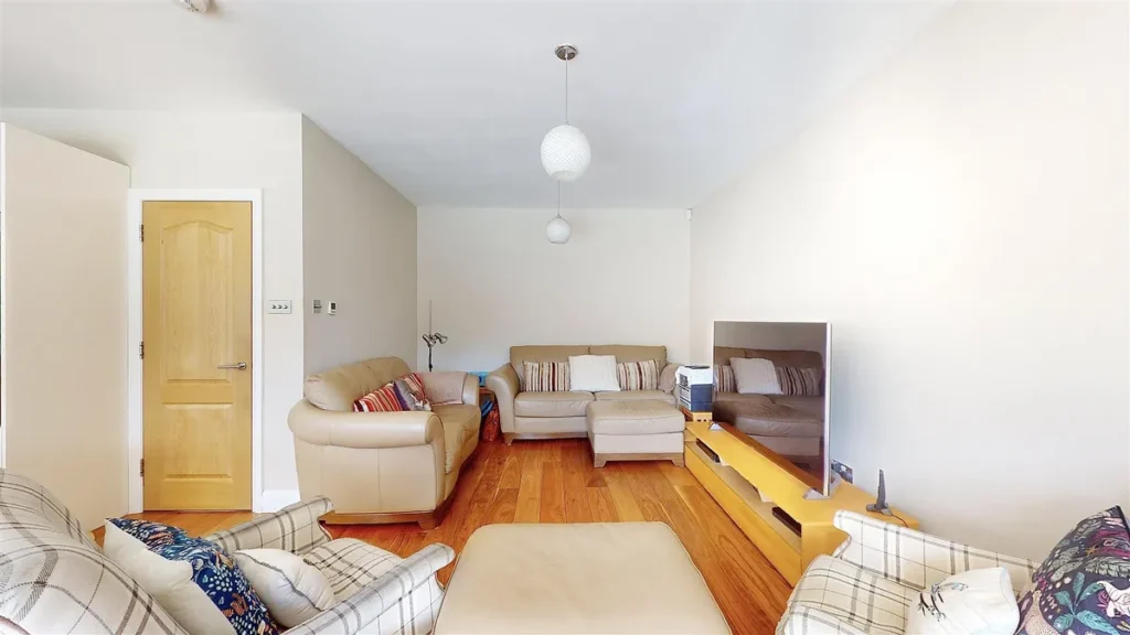 Isleworth, TW7