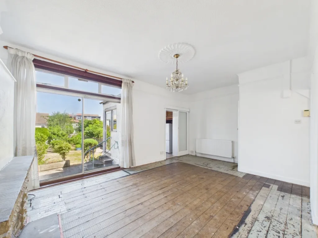 North Finchley, N12