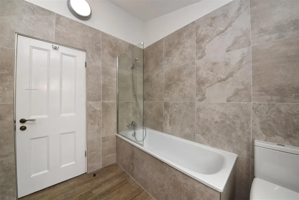 New Southgate, N11
