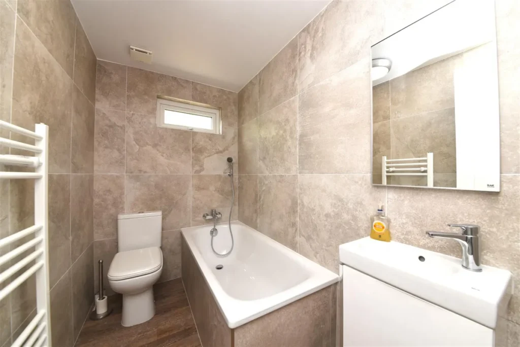 New Southgate, N11