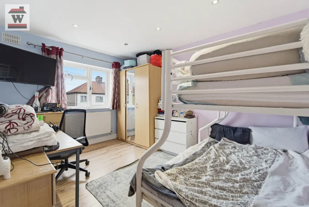 Hounslow, TW3