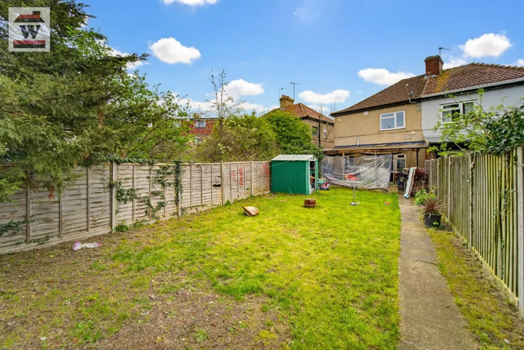 Hounslow, TW3