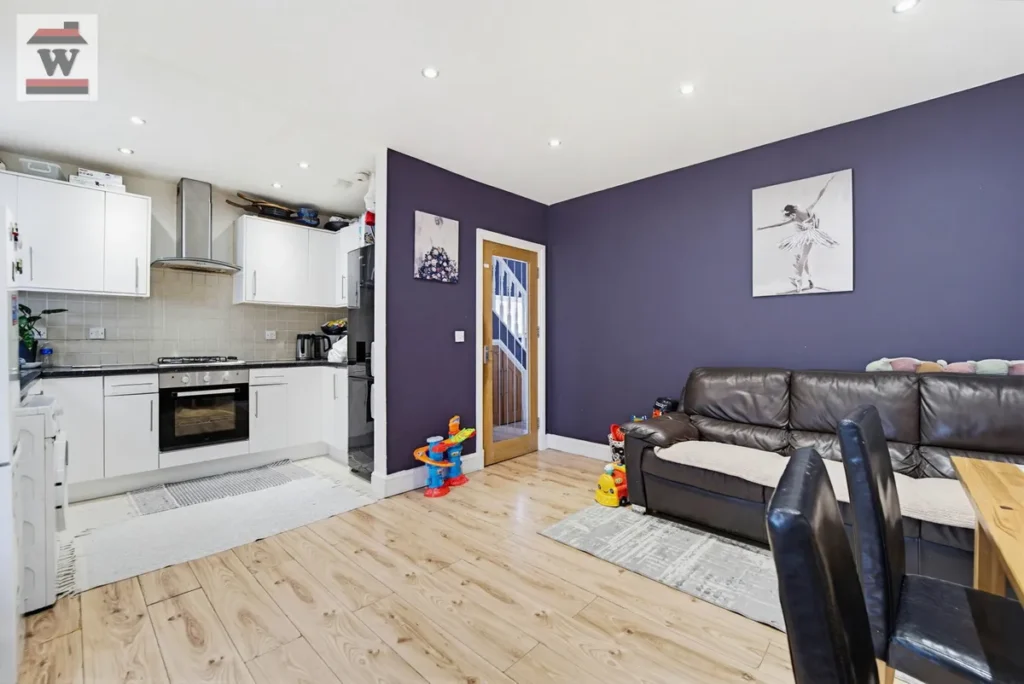 Hounslow, TW3