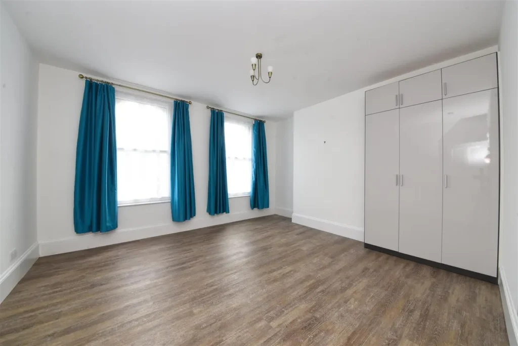 New Southgate, N11