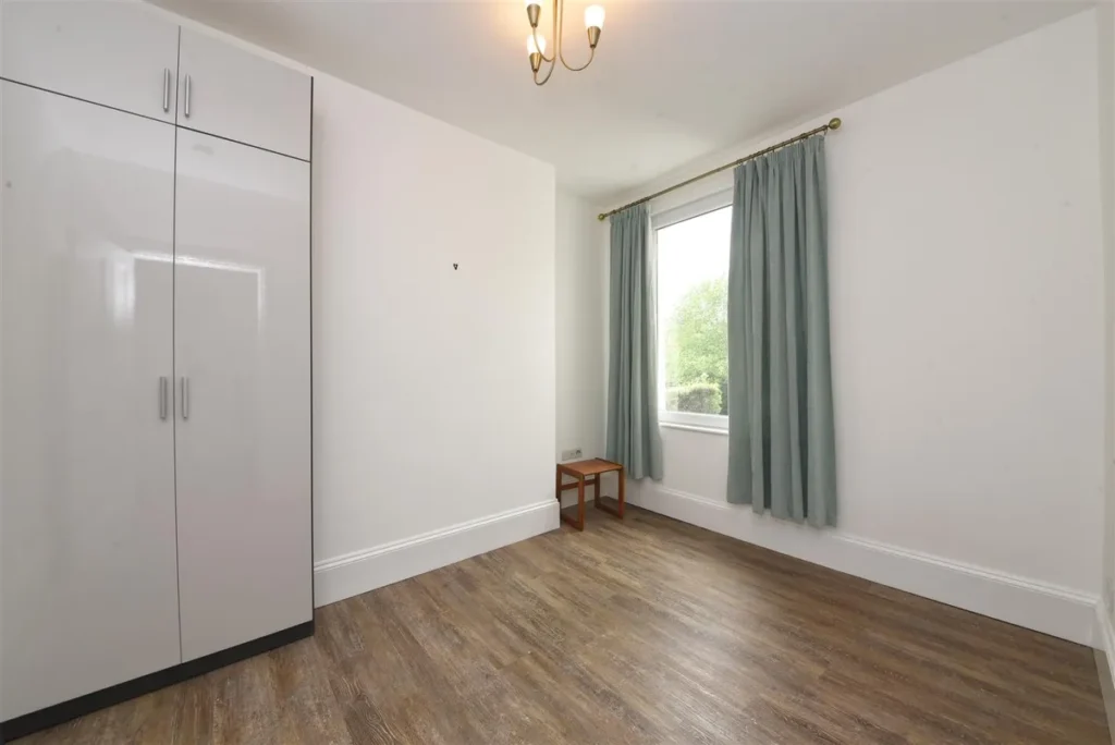 New Southgate, N11